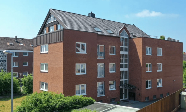 Mehrfamilienhaus mit Balkon in Lehrte, Hannover